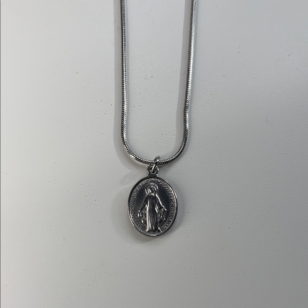 Virgin Mary Silver Pendant Necklace
